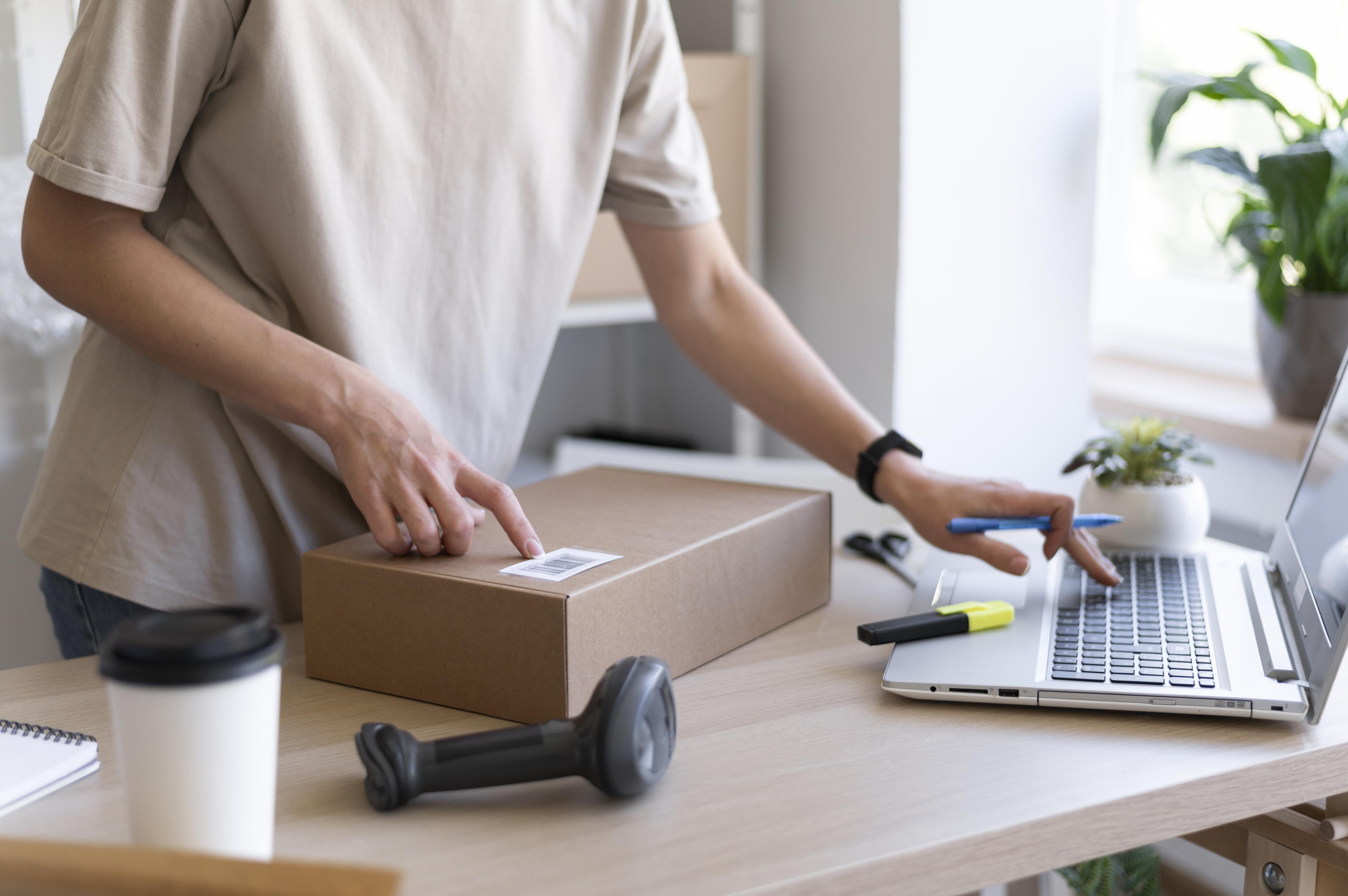 Promo di un gadget tecnologico innovativo per il negozio online